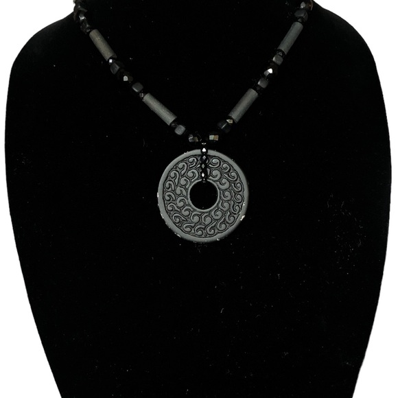 Vintage Chico’s Filigree Circle Pendant Statement Necklace With Glass Beads - Picture 3 of 6